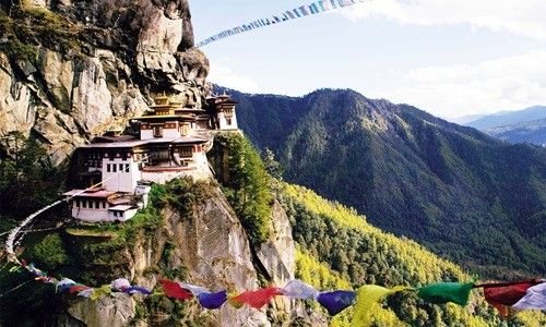 Day 1: Arrival in Paro – Transfer to Thimphu